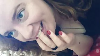 ایک سپر مارکیٹ سکس جدید کیفیت بالا کے پچھلے حصے میں سیکیورٹی گارڈ کو دیا گیا