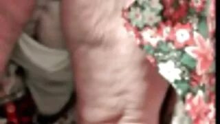 اس نے اپنی جاںگھیا اتار دی اور چاٹنے کے لیے صاف سوراخ دیا ۔ دانلود فیلمسکسی جدید