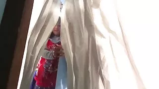 سیاہ مردوں کے ساتھ پہلی سکس لز جدید بار بستر میں ختم